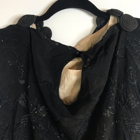 Vintage 1920s Black Silk Crepe Flapper Dress with Beaded Bird Design - Picture 11 of 16